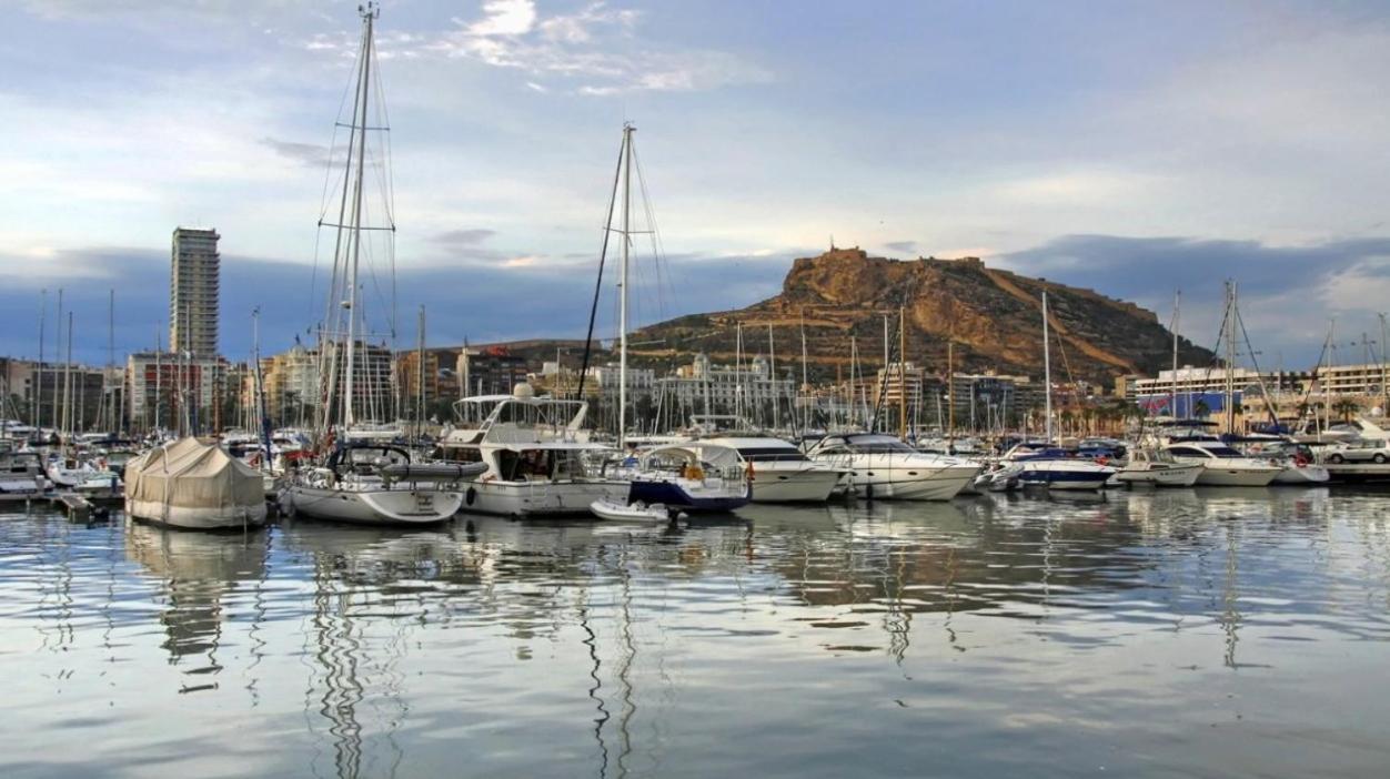 Elegance Apartment Alicante Luaran gambar